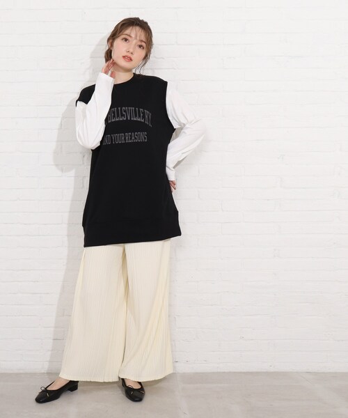 SHOO・LA・RUE（シューラルー）の「◆レイヤード風裏毛ベストプルオーバー（Tシャツ/カットソー・レディース・ブラック系4/ベージュ系その他7/サックスブルー系4・02/03/04）」の14枚目の写真