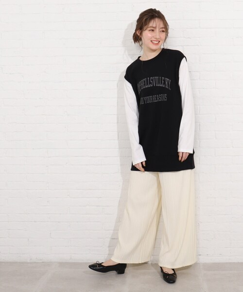 SHOO・LA・RUE（シューラルー）の「◆レイヤード風裏毛ベストプルオーバー（Tシャツ/カットソー・レディース・ブラック系4/ベージュ系その他7/サックスブルー系4・02/03/04）」の11枚目の写真