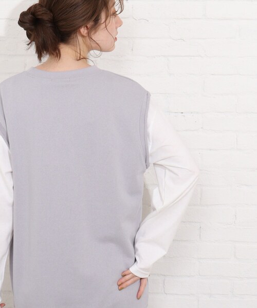SHOO・LA・RUE（シューラルー）の「◆レイヤード風裏毛ベストプルオーバー（Tシャツ/カットソー・レディース・ブラック系4/ベージュ系その他7/サックスブルー系4・02/03/04）」の17枚目の写真