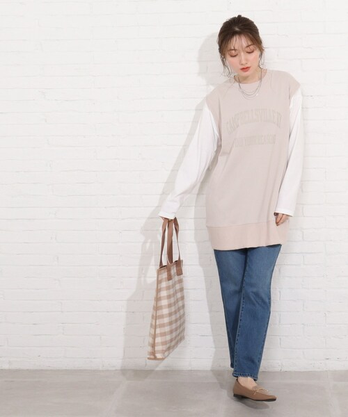 SHOO・LA・RUE（シューラルー）の「◆レイヤード風裏毛ベストプルオーバー（Tシャツ/カットソー・レディース・ブラック系4/ベージュ系その他7/サックスブルー系4・02/03/04）」の6枚目の写真