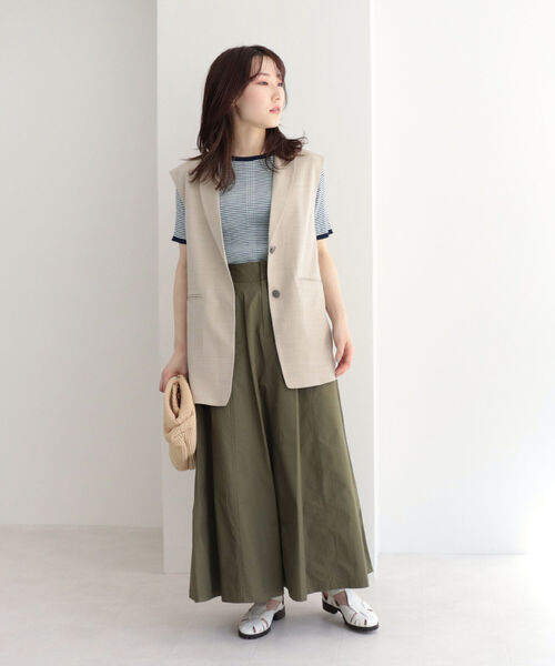 fredy emue(フレディエミュ)の「テーラードジレベスト(ベスト・レディース・ネイビー/ベージュ・38)」の10枚目の写真