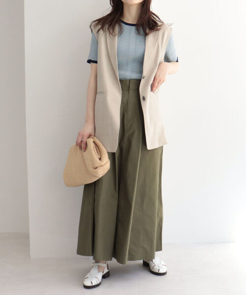 fredy emue(フレディエミュ)の「テーラードジレベスト(ベスト・レディース・ネイビー/ベージュ・38)」の12枚目の写真