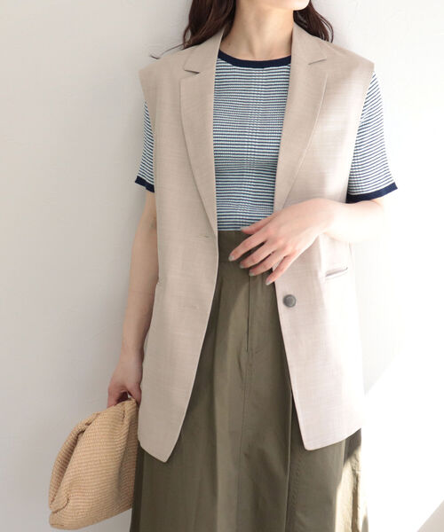 fredy emue(フレディエミュ)の「テーラードジレベスト(ベスト・レディース・ネイビー/ベージュ・38)」の15枚目の写真