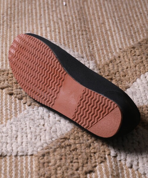 FREAK'S STORE（フリークスストア）の「WEB限定 ライトウェイト サガラ刺繍 カンフーシューズ/スリッポン（スリッポン・メンズ・ブラック系その他4/ブラック系その他/ブラック系その他2/ブラック系その他3・26.0cm/23.0cm/27.0cm/24.0cm/28.0cm/25.0cm）」の11枚目の写真