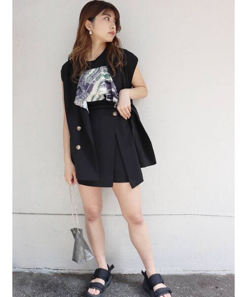 MURUA(ムルーア)の「ドレープドッキングカットタンク(タンクトップ・レディース・ホワイト/ブラック・FREE)」の10枚目の写真