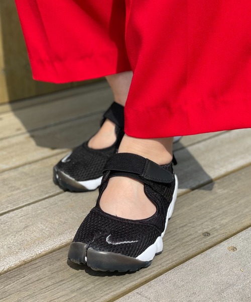 NIKE（ナイキ）の「【WEB限定】【NIKE/ナイキ】Nike Air Rift Breathe/ナイキエアリフトブリーズ（サンダル・レディース・ブラック・23cm/24cm）」の5枚目の写真