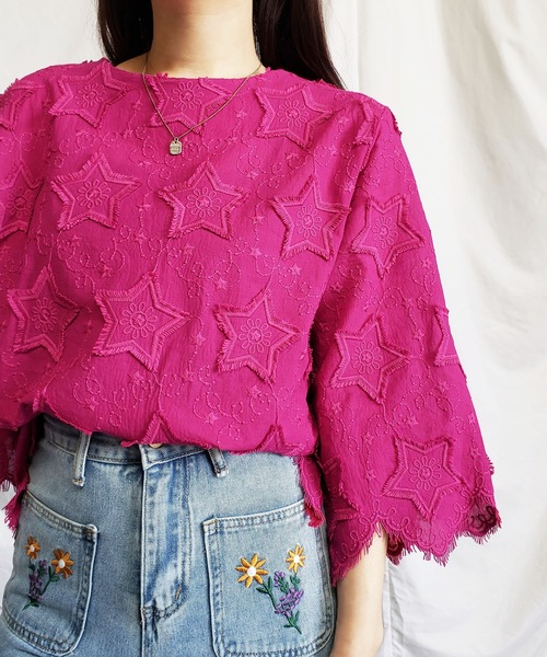 me+em select(ミームセレクト)の「星柄総刺繍フリンジカラーブラウス(シャツ/ブラウス・レディース・コーラルピンク/マスタード/ホワイト/ブラック・FREE)」の14枚目の写真