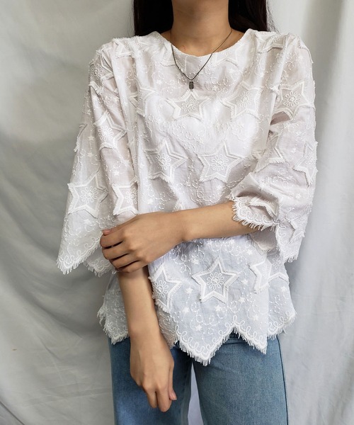 me+em select(ミームセレクト)の「星柄総刺繍フリンジカラーブラウス(シャツ/ブラウス・レディース・コーラルピンク/マスタード/ホワイト/ブラック・FREE)」の21枚目の写真