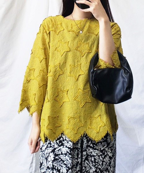 me+em select(ミームセレクト)の「星柄総刺繍フリンジカラーブラウス(シャツ/ブラウス・レディース・コーラルピンク/マスタード/ホワイト/ブラック・FREE)」の9枚目の写真