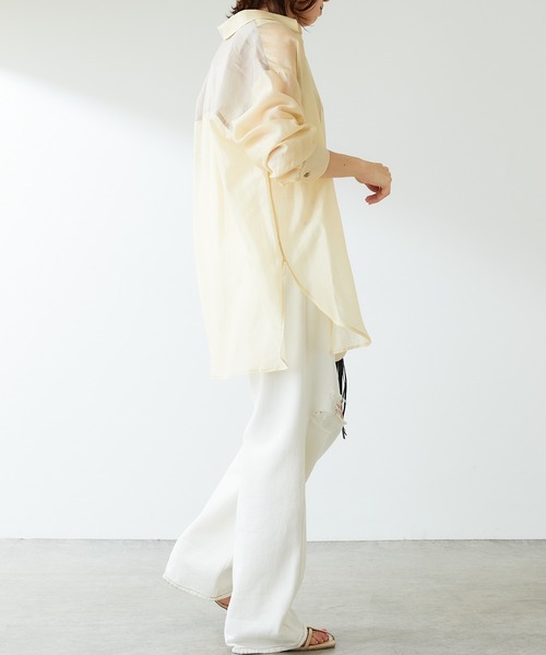 COLLAGE GALLARDAGALANTE（コラージュガリャルダガランテ）の「アシンメトリーの配色がアクセントに/配色シアーシャツ（シャツ/ブラウス・レディース・ホワイト/イエロー/ブラック・FREE）」の21枚目の写真