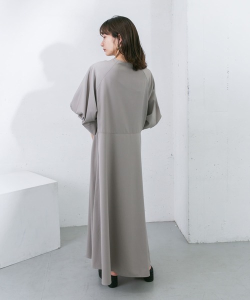 KBF（ケイビーエフ）の「スラックスリーブドレス（ワンピース・レディース・ブラック/ホワイト/ベージュ系その他・ONE）」の21枚目の写真