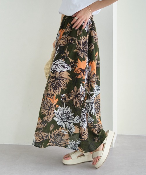 COLONY 2139（コロニートゥーワンスリーナイン）の「ボタニカル柄マキシスカート（スカート・レディース・オフホワイト/カーキ・FREE）」の19枚目の写真
