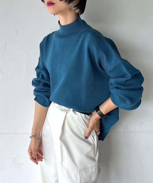 PAGEBOY(ページボーイ)の「〈自宅で洗える!〉WEB限定アイテム / バックスリットハイネック(ニット/セーター・レディース・ブラック/オフホワイト/オレンジ/ブルー/グリーン/グレイッシュベージュ・FREE)」の5枚目の写真