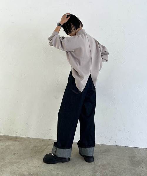 PAGEBOY(ページボーイ)の「〈自宅で洗える!〉WEB限定アイテム / バックスリットハイネック(ニット/セーター・レディース・ブラック/オフホワイト/オレンジ/ブルー/グリーン/グレイッシュベージュ・FREE)」の17枚目の写真