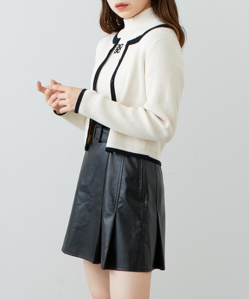 Chico（チコ）の「【新色追加】ハイネックリブニット+ラインカーデSET（カーディガン/ボレロ・レディース・アイボリー/ブラック/グレー/ピンク/グレイッシュベージュ・FREE）」の7枚目の写真