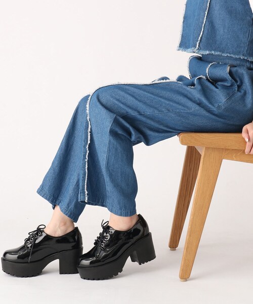 cs T&P(シーエスティーアンドピー)の「レースアップ厚底マニッシュパンプス(パンプス・レディース・ブラック/ブラック系1・S/M/L/LL)」の1枚目の写真