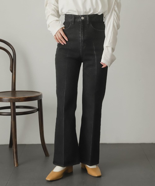 SENSE OF PLACE by URBAN RESEARCH（センスオブプレイスバイアーバンリサーチ）の「センタープレスフレアデニム（デニムパンツ・レディース・ブラック/ベージュ/グリーン/ライトインディゴブルー/ワンウォッシュ・SMALL/MEDIUM/X-SMALL/TALL）」の7枚目の写真