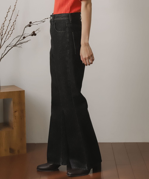 SENSE OF PLACE by URBAN RESEARCH（センスオブプレイスバイアーバンリサーチ）の「センタープレスフレアデニム（デニムパンツ・レディース・ブラック/ベージュ/グリーン/ライトインディゴブルー/ワンウォッシュ・SMALL/MEDIUM/X-SMALL/TALL）」の12枚目の写真