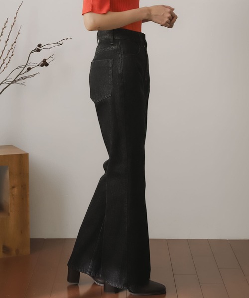 SENSE OF PLACE by URBAN RESEARCH（センスオブプレイスバイアーバンリサーチ）の「センタープレスフレアデニム（デニムパンツ・レディース・ブラック/ベージュ/グリーン/ライトインディゴブルー/ワンウォッシュ・SMALL/MEDIUM/X-SMALL/TALL）」の14枚目の写真