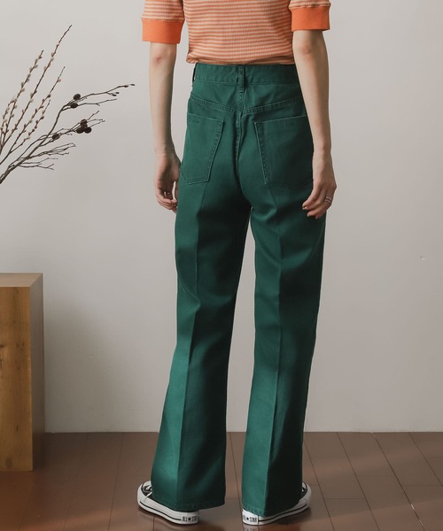 SENSE OF PLACE by URBAN RESEARCH（センスオブプレイスバイアーバンリサーチ）の「センタープレスフレアデニム（デニムパンツ・レディース・ブラック/ベージュ/グリーン/ライトインディゴブルー/ワンウォッシュ・SMALL/MEDIUM/X-SMALL/TALL）」の22枚目の写真