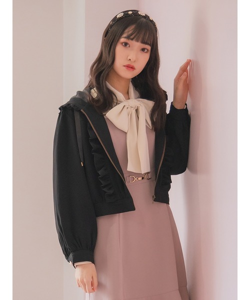 Ank Rouge（アンクルージュ）の「フード付きフリルブルゾン（ブルゾン・レディース・ブラック/ピンク/アイボリー・M）」の3枚目の写真