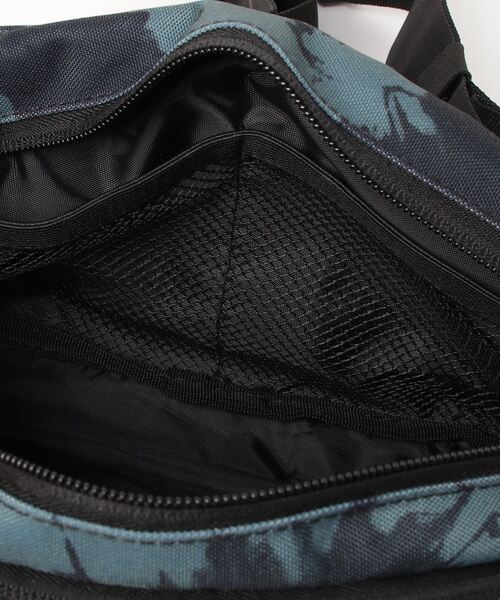VOLCOM（ボルコム）の「VOLCOM FULL SZ WAIST PACK（ボディバッグ/ウエストポーチ・メンズ・ブルー系・O/S）」の3枚目の写真