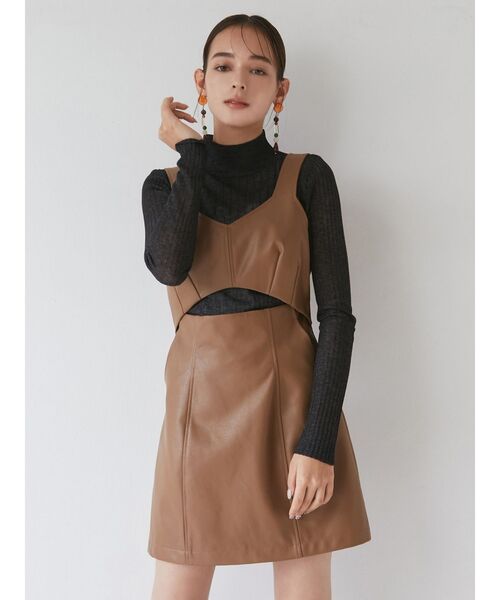 MURUA（ムルーア）の「バンプタートルニット（ニット/セーター・レディース・アイボリー/オレンジ/ブルー/ブラック・FREE）」の6枚目の写真