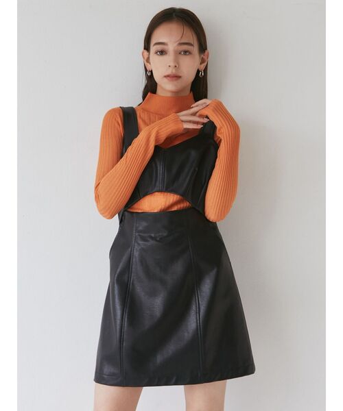 MURUA（ムルーア）の「バンプタートルニット（ニット/セーター・レディース・アイボリー/オレンジ/ブルー/ブラック・FREE）」の11枚目の写真