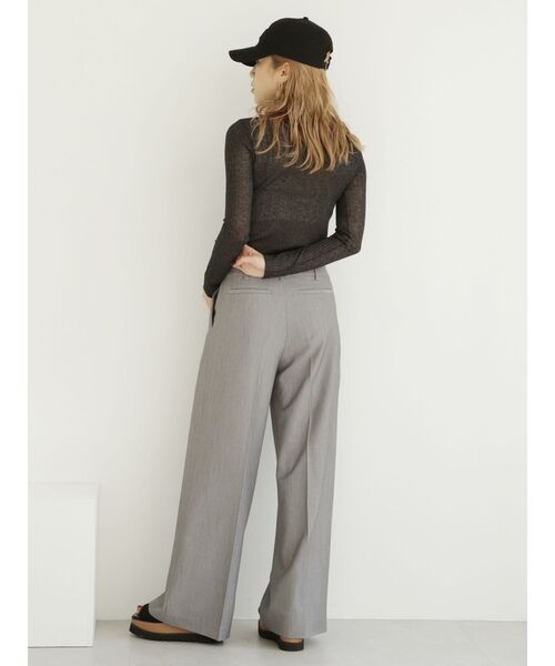 MURUA（ムルーア）の「バンプタートルニット（ニット/セーター・レディース・アイボリー/オレンジ/ブルー/ブラック・FREE）」の16枚目の写真