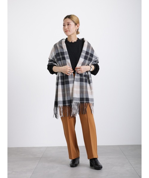 Samansa Mos2 blue（サマンサモスモスブルー）の「チェックストール（ストール/ショール・レディース・グレー/ベージュ/チャコール/マスタード/レッド・ﾌﾘ-）」の6枚目の写真