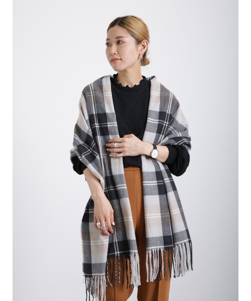 Samansa Mos2 blue（サマンサモスモスブルー）の「チェックストール（ストール/ショール・レディース・グレー/ベージュ/チャコール/マスタード/レッド・ﾌﾘ-）」の8枚目の写真