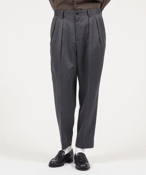 TOMORROWLAND （トゥモローランド）の「ポリエステルツイル 2プリーツパンツ（その他パンツ・メンズ・ブラック/チャコールグレー/ダークブラウン・M/S）」の4枚目の写真