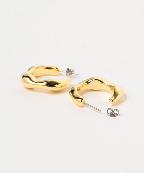 Ray BEAMS（レイビームス）の「RBS / ニュアンス フープ ピアス（ピアス（両耳用）・レディース・ゴールド・ONE SIZE）」の6枚目の写真