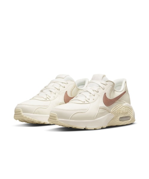 NIKE(ナイキ)の「ナイキ エア マックス エクシー ウィメンズシューズ / Nike Air Max Excee Women's Shoes(スニーカー・レディース・クリーム・26/25.5/24/23.5/24.5/25/23/22.5/26.5)」の2枚目の写真