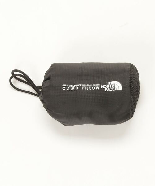 THE NORTH FACE（ザノースフェイス）の「THE NORTH FACE/ザ・ノース・フェイス スーパーライトキャンプピロー SL CAMP PILLOW NN32325（アウトドアグッズ・メンズ・ブラック・ONESIZE）」の4枚目の写真