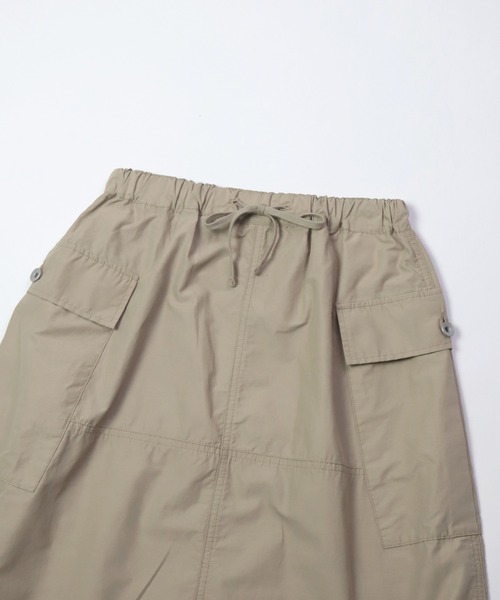 OMNIGOD（オムニゴッド）の「[OMNIGOD womens / オムニゴッド] NCウエザーイージー カーゴスカート（スカート・レディース・ベージュ・2/3）」の3枚目の写真