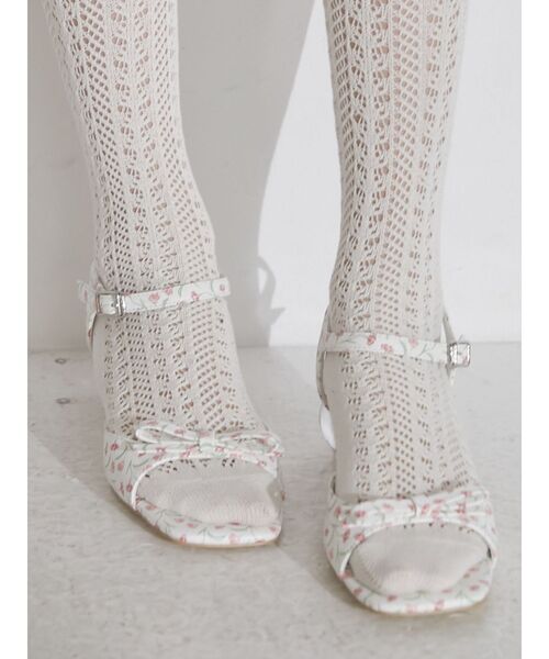 merry jenny（メリージェニー）の「flowerリボンミュール（パンプス・レディース・オフホワイト/ミント・MEDIUM/LARGE）」の2枚目の写真