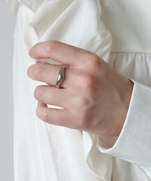 H.Warren(エイチウォーレン)の「ぷっくりメタルボリュームリング(リング・レディース・シルバー/ゴールド・FREE)」の6枚目の写真