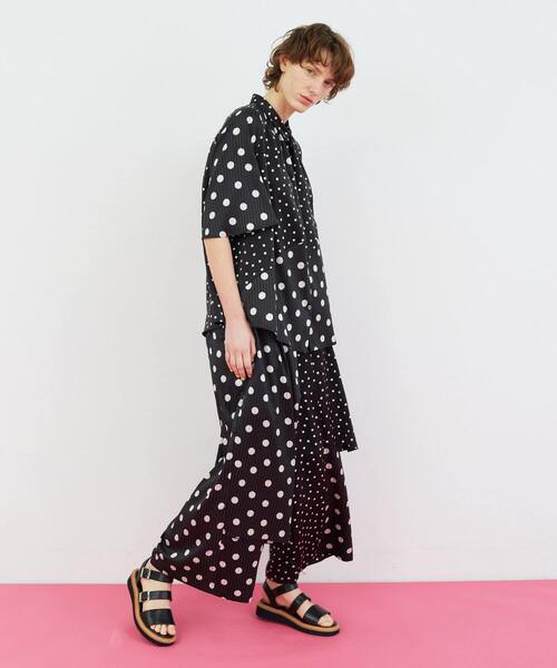 FRAPBOIS(フラボア)の「ドットサテン ブラウス(シャツ/ブラウス・レディース・ネイビー/ブラック・1/0)」の12枚目の写真