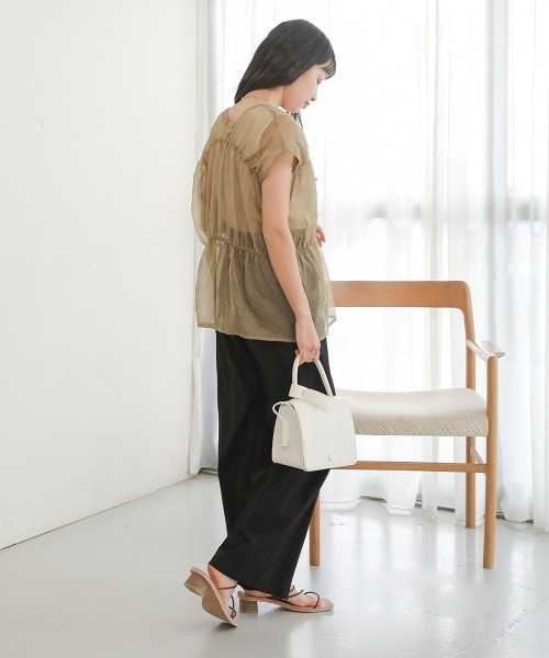 Bab（バブ）の「前後2WAYギャザーブラウス（シャツ/ブラウス・レディース・ブラック/カーキ/アイボリー/ベージュ・M）」の17枚目の写真