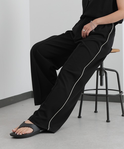 COLONY 2139（コロニートゥーワンスリーナイン）の「カットジョーゼットサイドラインパンツ（その他パンツ・レディース・ベージュ/アイボリー/ブラック・FREE）」の3枚目の写真