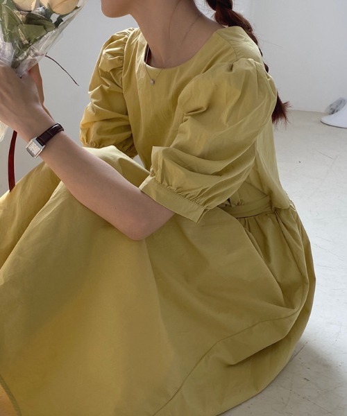 ROOPTOKYO（ループトウキョウ）の「パフスリーブバックオープンボタンワンピース（ワンピース・レディース・イエロー/ホワイト/ブラック・FREE）」の3枚目の写真