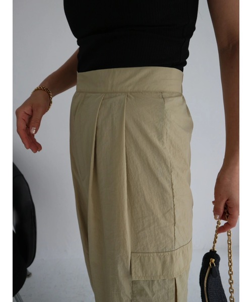 TRUNC(トランクエイティーエイト)の「Light Nylon Cargo Pants(カーゴパンツ・レディース・ブラック/ベージュ/アイボリー・FREE)」の9枚目の写真