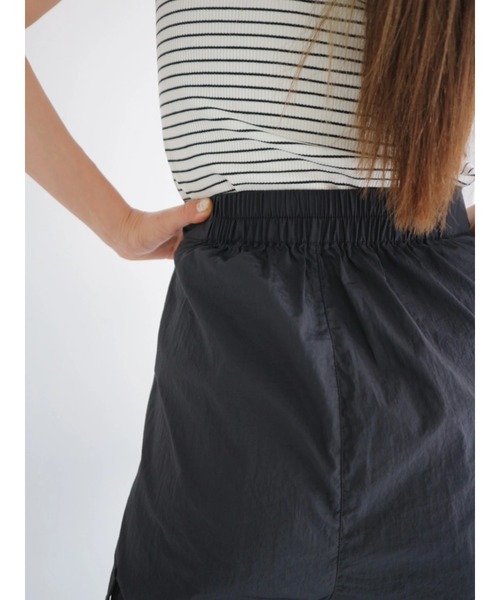 TRUNC(トランクエイティーエイト)の「Light Nylon Cargo Pants(カーゴパンツ・レディース・ブラック/ベージュ/アイボリー・FREE)」の17枚目の写真