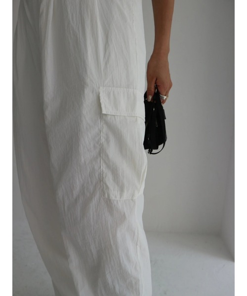 TRUNC(トランクエイティーエイト)の「Light Nylon Cargo Pants(カーゴパンツ・レディース・ブラック/ベージュ/アイボリー・FREE)」の22枚目の写真