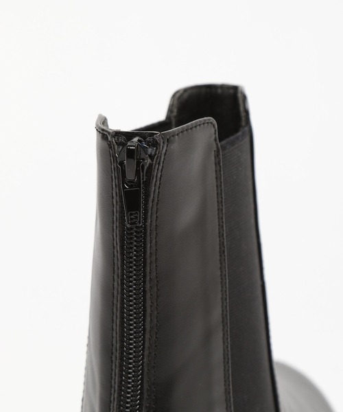 LAKOLE(ラコレ)の「タンクソールチェルシーブーツ / 969390(ブーツ・レディース・アイボリー/ブラック・MEDIUM/LARGE)」の11枚目の写真