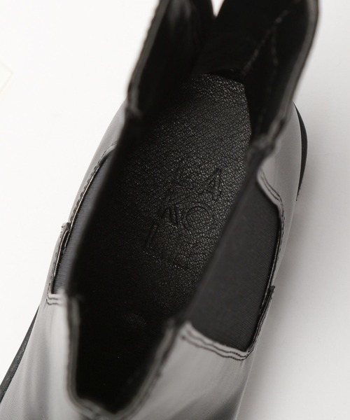 LAKOLE(ラコレ)の「タンクソールチェルシーブーツ / 969390(ブーツ・レディース・アイボリー/ブラック・MEDIUM/LARGE)」の14枚目の写真