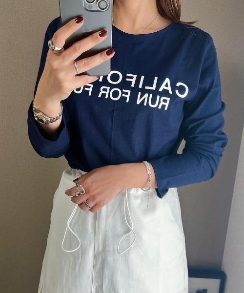 each(イーチ)の「カリフォルニアロゴロンT(Tシャツ/カットソー・レディース・ホワイト/ブラック/グレー/ネイビー/ホワイト×シルバー/グレー系その他・FREE)」の6枚目の写真