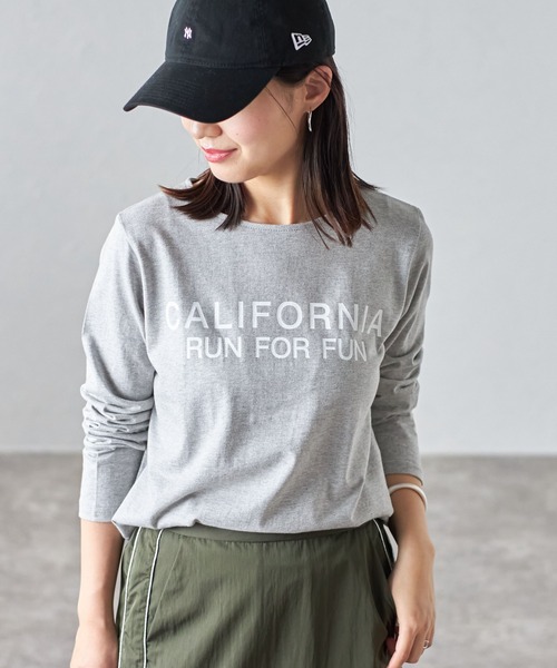 each(イーチ)の「カリフォルニアロゴロンT(Tシャツ/カットソー・レディース・ホワイト/ブラック/グレー/ネイビー/ホワイト×シルバー/グレー系その他・FREE)」の4枚目の写真
