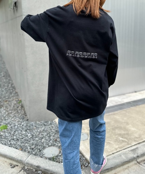 mi via loca（ミヴィアロカ）の「GILDAN リズミックロゴロンT 【PT NO. MVL007 ※2A】（Tシャツ/カットソー・レディース・オートミール/オフホワイト/ブラック・MEDIUM/X-LARGE）」の3枚目の写真